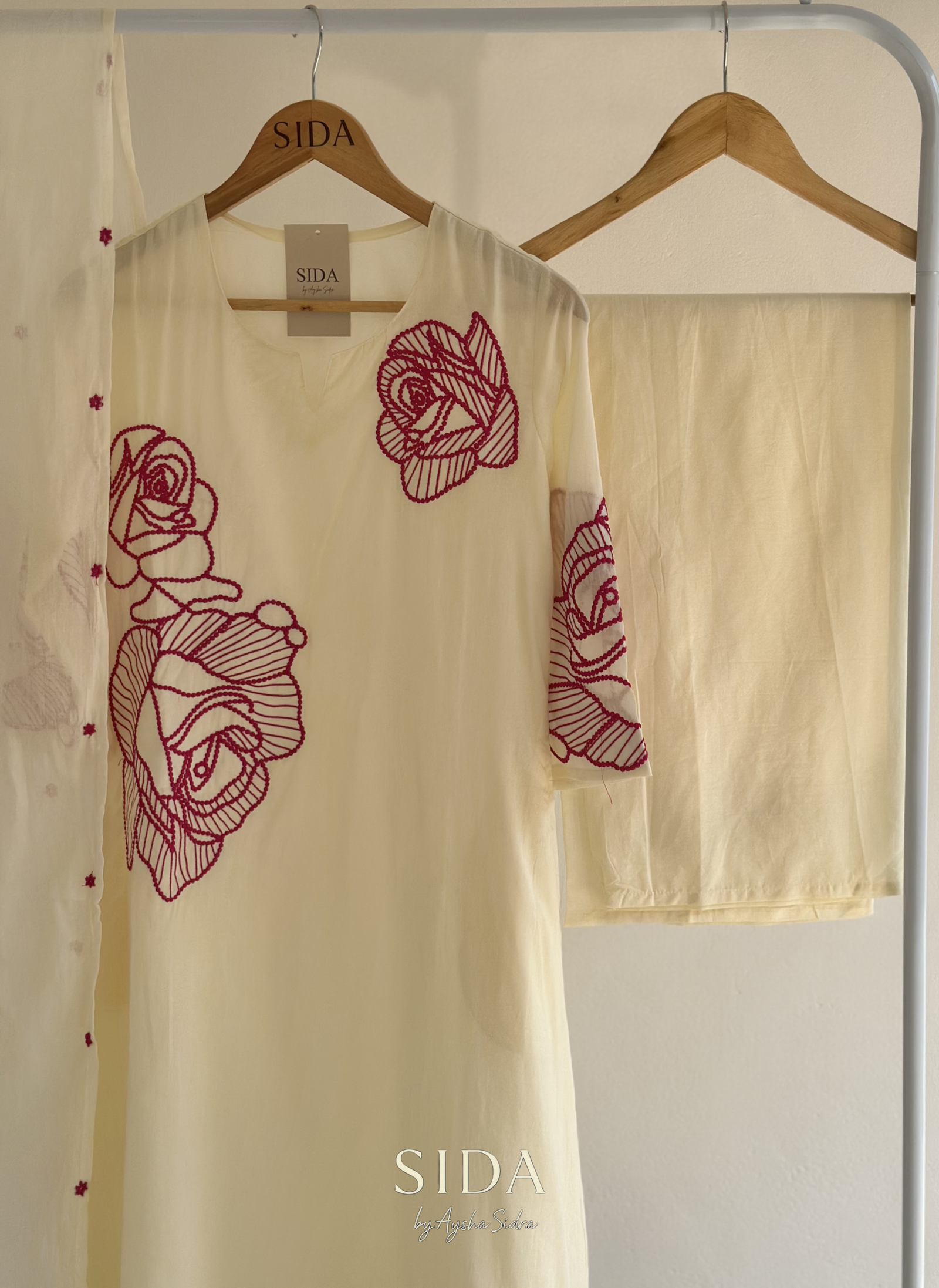 Mul cotton 3 pcs set with embroidery detailing - Image 2